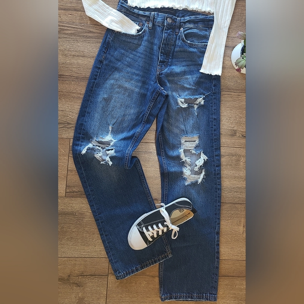 AEROPOSTALE -Hi-Rise 5 pocket Distressed 90's Baggy Jeans- size 2 Reg. NearlyNew